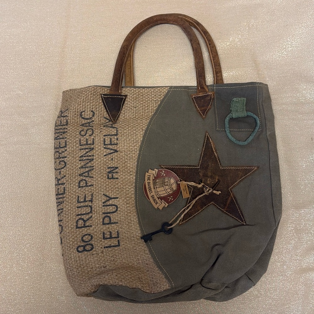 Barrel Shack Harrison NWT